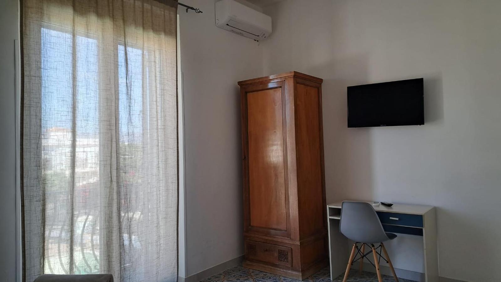 Отель La Riva Lido di Noto Экстерьер фото